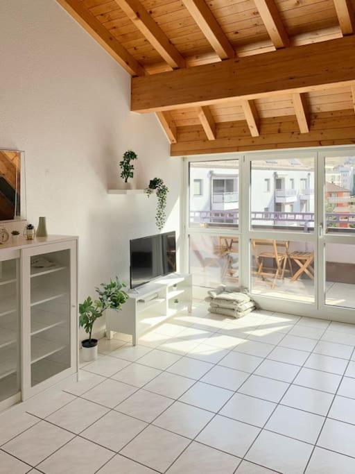 Charming Penthouse With Veranda In The Center Of Бриг Экстерьер фото